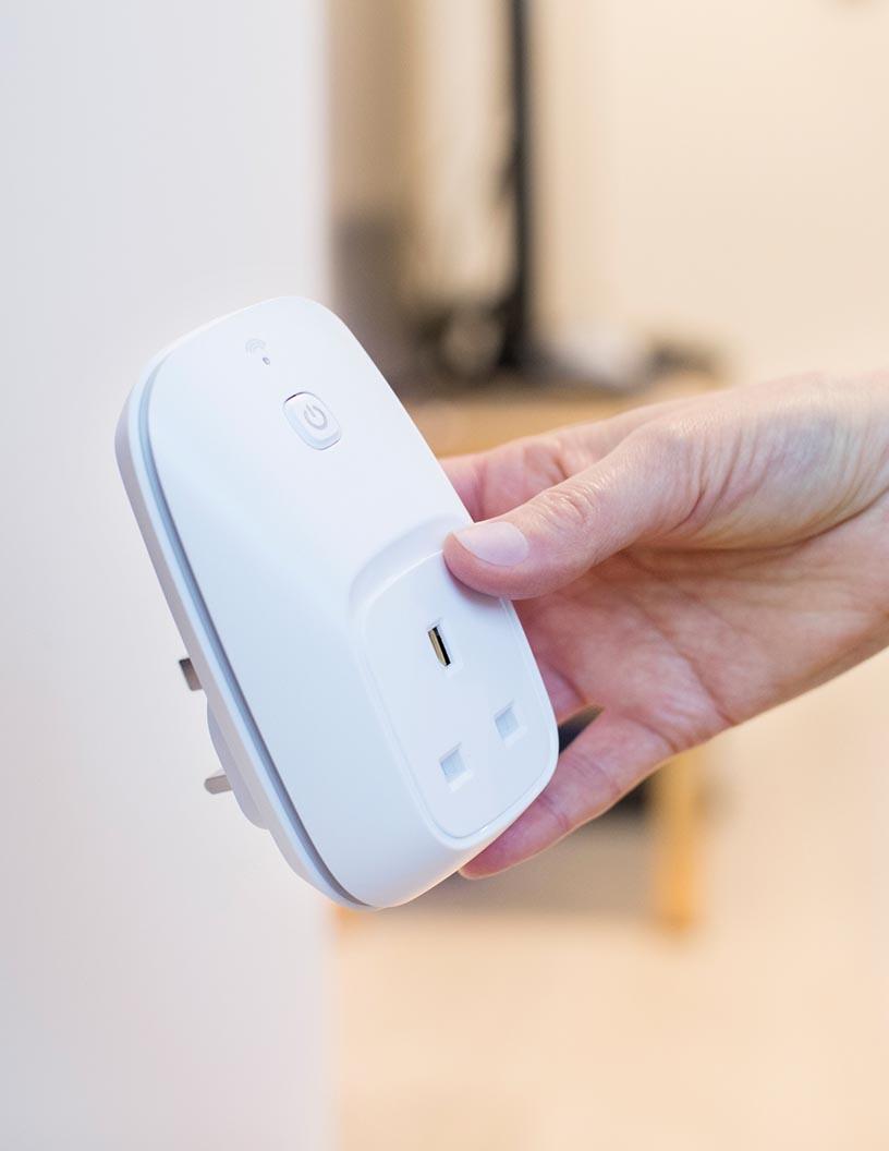 Smart Plug Market Analysis, Size, and Forecast 2025-2029: North America (US and Canada), Europe (France, Germany, Italy, UK), Middle East and Africa , APAC (China, India, Japan, South Korea), South America , and Rest of World (ROW)
